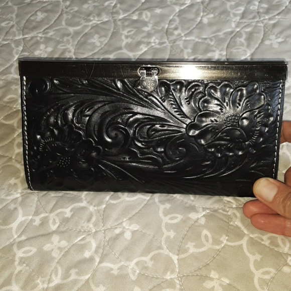 Patricia Nash Leather Wallet - Picture 4 of 5
